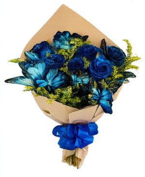 #18C- Ramo de rosas azules con mariposas